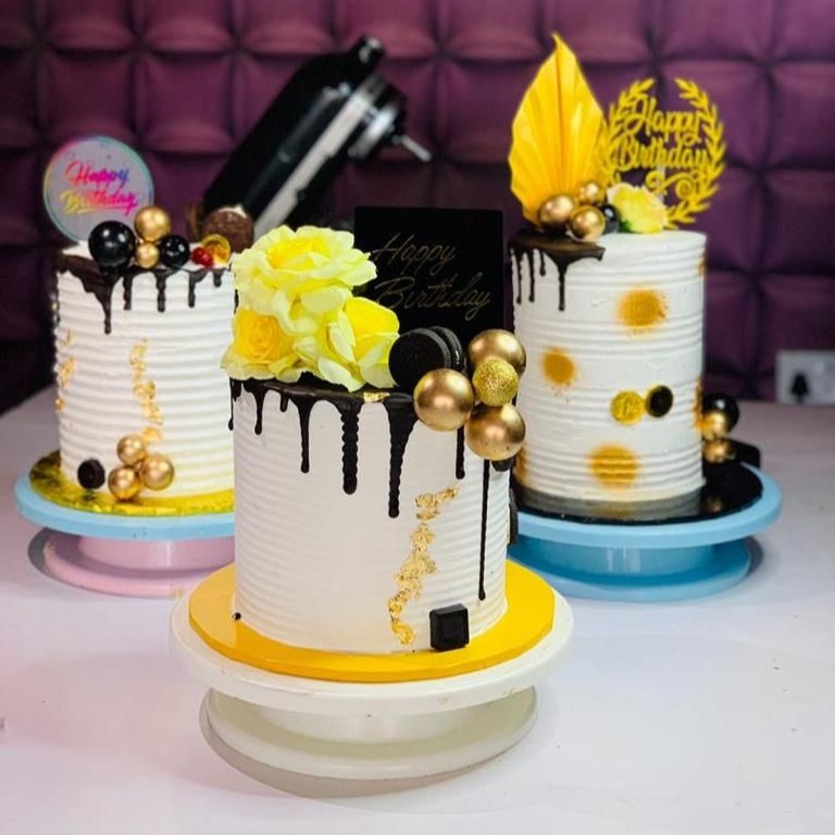 whipped cream cakes